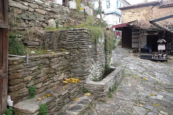 Üçyol Cafe &amp; Bar - Resim 12
