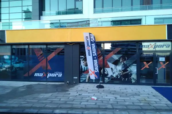 Maxtime Spor Merkezi ve Yüzme havuzu - Resim 20