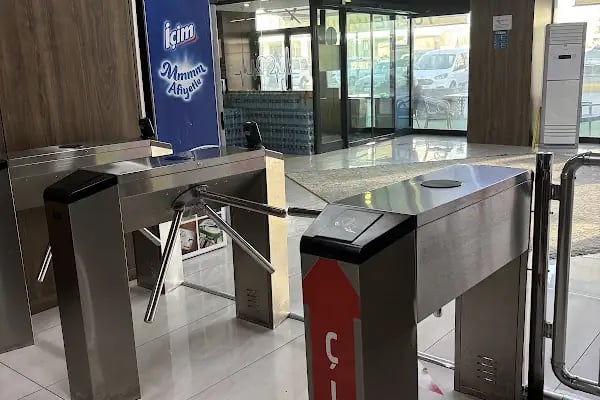Maxtime Spor Merkezi ve Yüzme havuzu - Resim 14