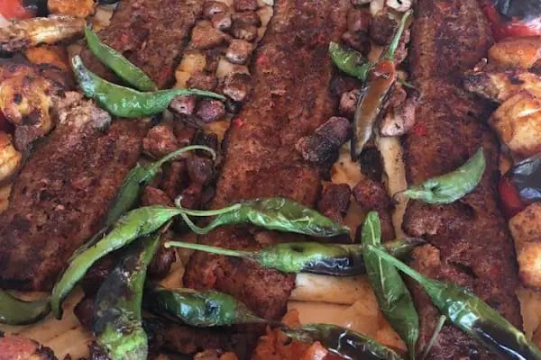 Lezzet Lahmacun Kebap Ve Döner Salonu - Resim 17