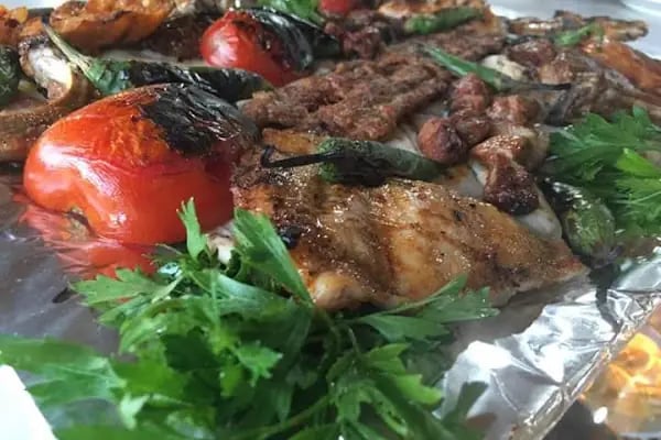 Lezzet Lahmacun Kebap Ve Döner Salonu - Resim 4