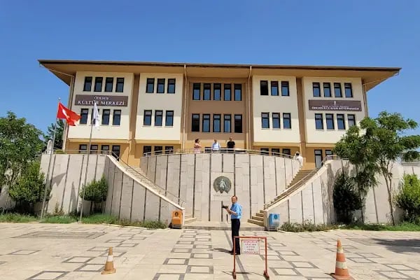 Ödemiş İlçe Halk Kütüphanesi Müdürlüğü (Library) - Resim 5