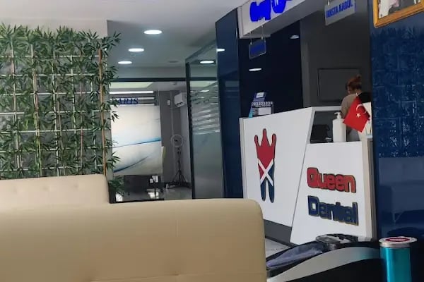 Queen Dental Center - Resim 18