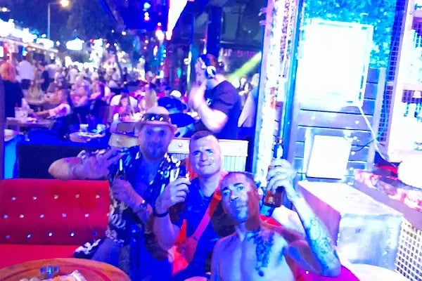 HANGOVER BAR ALANYA - Resim 4