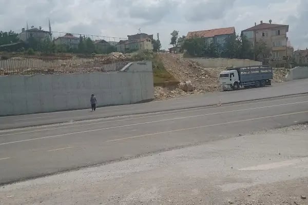 Sarıkışla Cami - Resim 20