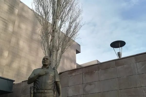 T.C. İzmir Adalet Sarayı - Resim 7