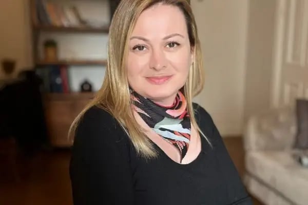 Prof. Dr. Aslı Enez Darçın, Psikiyatri - Resim 1
