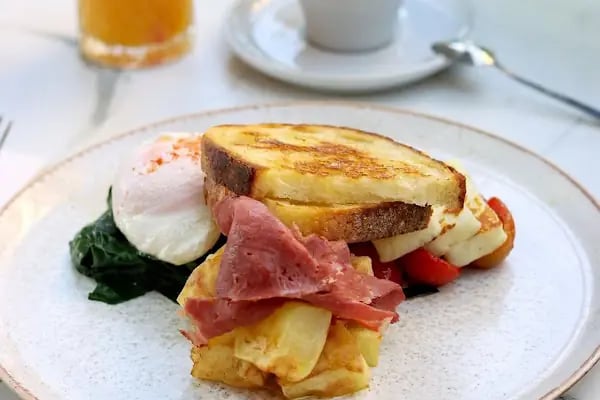 SMAK Cafe &amp; Eatery - Resim 16