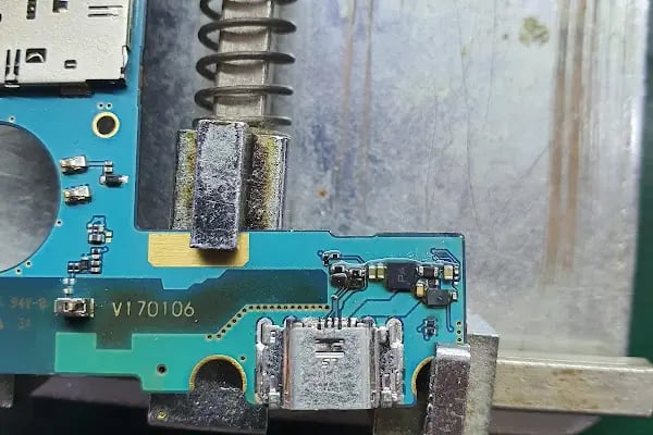 Teknofone Aksesuar ve Cep Teknik Servis - Resim 7