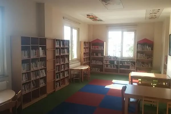 Üçevler Kütüphanesi - Resim 17