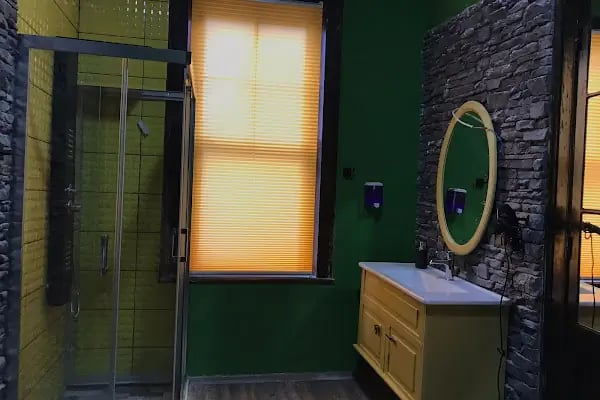 Titan House hostel - Resim 6
