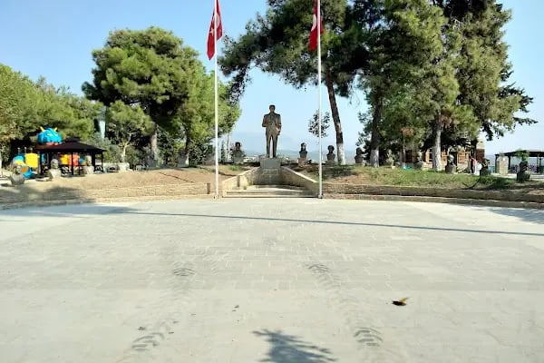 Karaisalı Merkez Cami - Resim 10