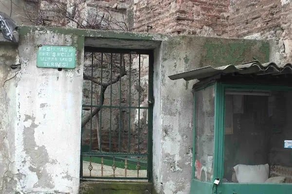 Kesik Baş Ve Deviş Molla Muhammed Türbesi - Resim 2