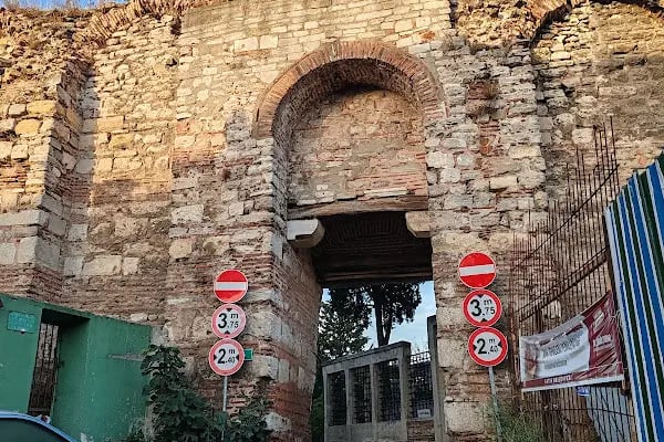 Kesik Baş Ve Deviş Molla Muhammed Türbesi - Resim 14