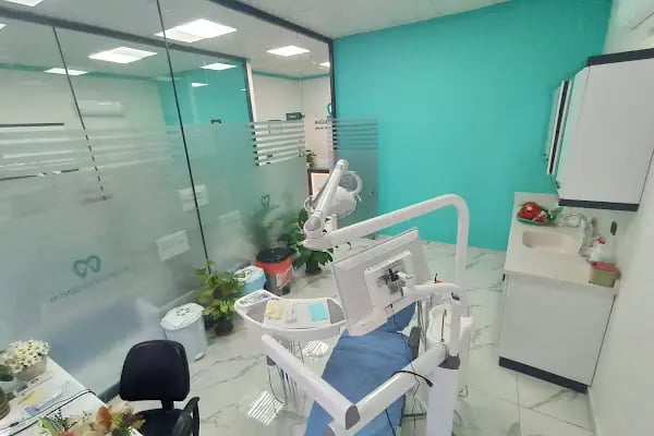 Özel Muğdatoğlu Dental Ağız ve Diş Sağlığı Polikliniği - Resim 2