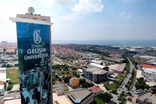 İSTANBUL GELİŞİM ÜNİVERSİTESİ - MESLEK YÜKSEKOKULU - Resim 2
