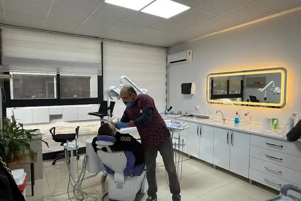 Özel medidenta Ağız ve Diş Sağlığı Polikliniği Ayrancılar İnönü Şubesi - Resim 18