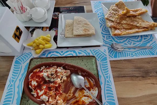 Doktorun Yeri Mantı Börek Evi - Resim 17