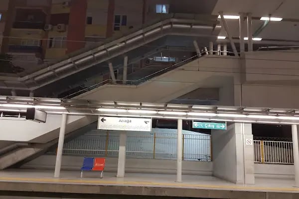 Bayraklı Metro İstasyonu - Resim 7