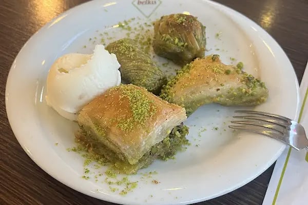 BELKIS BAKLAVA - Resim 5