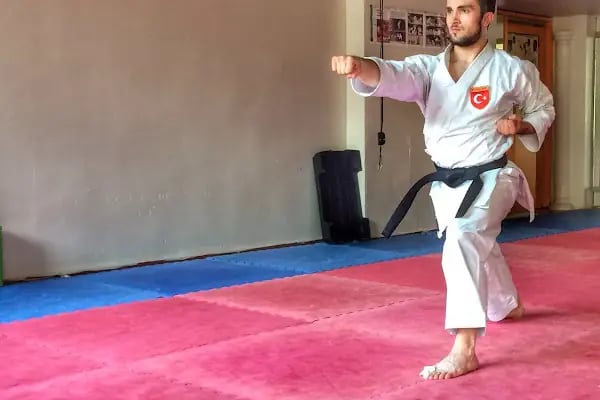 ERYAMAN KARATE-DO SPOR KULÜBÜ - Resim 1