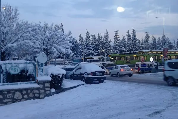 152 Evler Metro İstasyonu - Resim 9