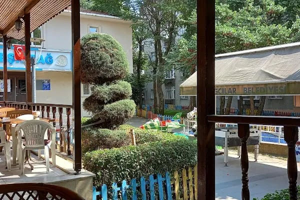 Bağcilar Belediyesi Merkez Mahallesi Aile Parkı - Resim 5