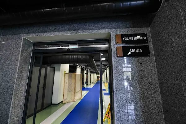 ANKARA BÜYÜKŞEHİR BELEDİYESİ ALTINPARK 100. YIL YÜZME HAVUZU VE SPOR KOMPLEKSİ - Resim 15