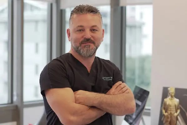 Op. Dr. Yıldıray Genç - Resim 2