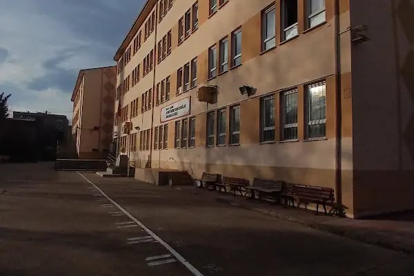 Şehit Öğretmen Kubilay Anadolu Lisesi - Resim 4