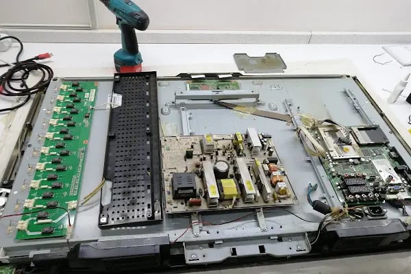 TELEVİZYON TAMİRCİSİ - KUZEY ELEKTRONİK - BUCA TV TAMİR - Resim 3