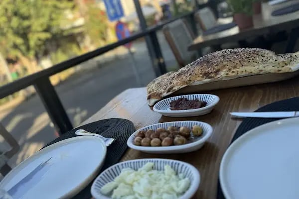 Hollywood Lounge &amp; Cafe - Resim 13