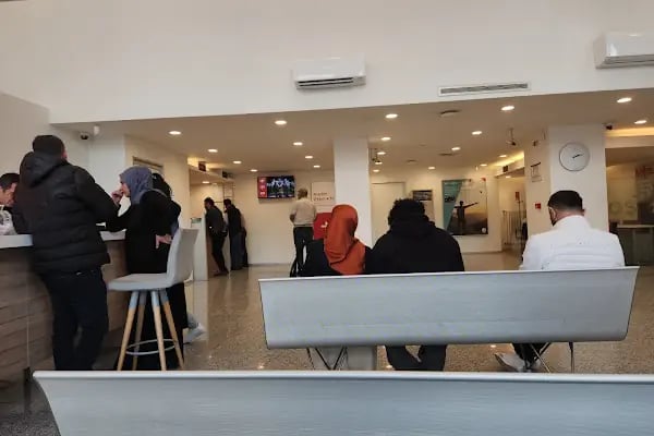 Akbank Basmane/İzmir Şubesi - Resim 3