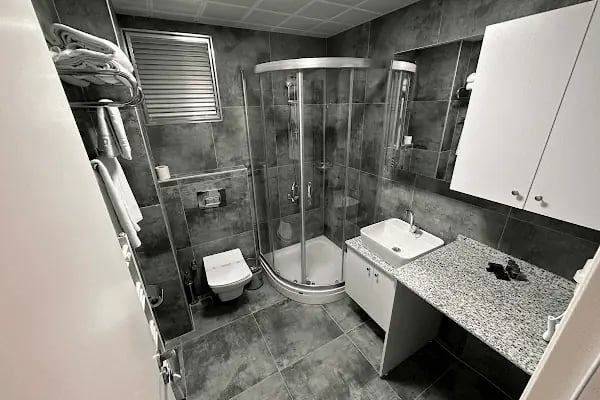 Marlen Hotel Bayraklı - Resim 9