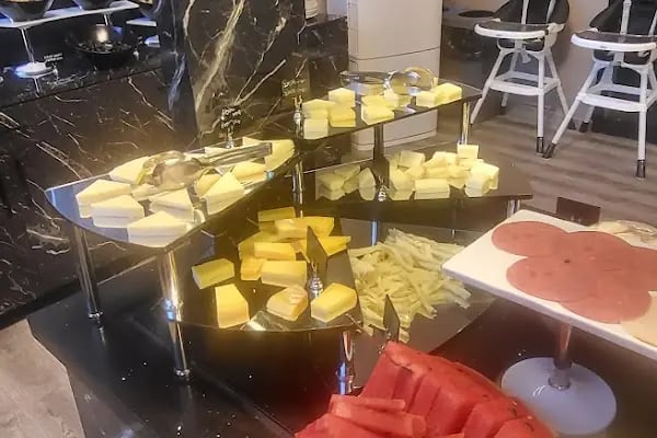 Marlen Hotel Bayraklı - Resim 13