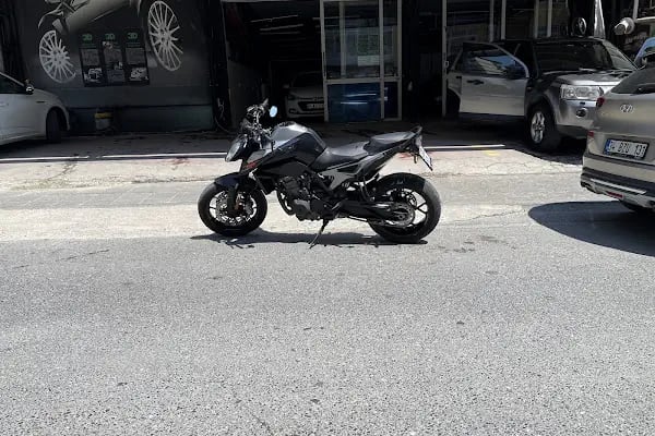 İstinye Oto Lastik &amp; Oto Kuaför &amp; Oto Yıkama - Aden Garage - Resim 13