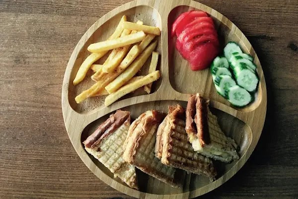 Lusnika Cafe - Resim 2