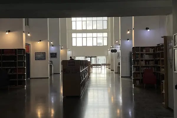 Bursa Uludağ Üniversitesi Prof. Dr. Fuat Sezgin Merkez Kütüphanesi - Resim 9