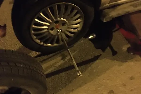 24 Saat Açık Ankara mobil lastik tamiri Yol yardımı - Resim 3