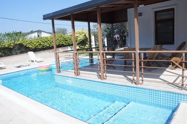 Beyaz Köşk Otel - Gölcük Değirmendere - Resim 3