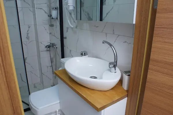 Beyaz Köşk Otel - Gölcük Değirmendere - Resim 4