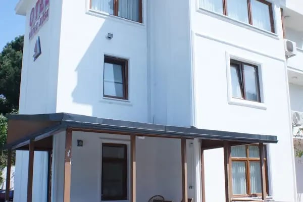 Beyaz Köşk Otel - Gölcük Değirmendere - Resim 9