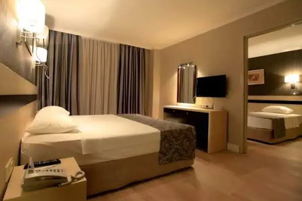 OCCO Beach Club &amp; Hookah Lounge - Resim 4