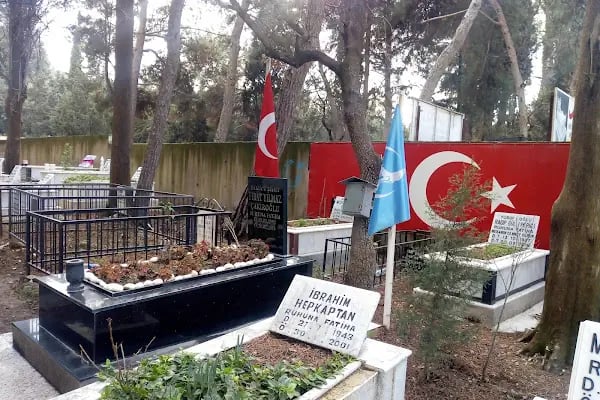Pınarbaşı Mezarlığı - Resim 6