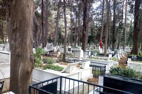 Pınarbaşı Mezarlığı - Resim 12