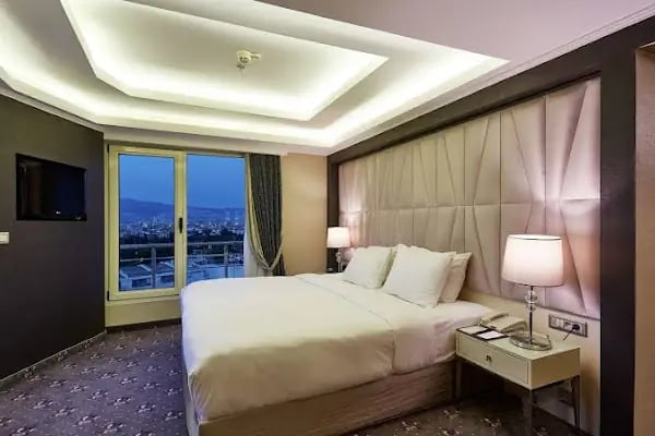 DoubleTree by Hilton İzmir - Alsancak - Resim 2