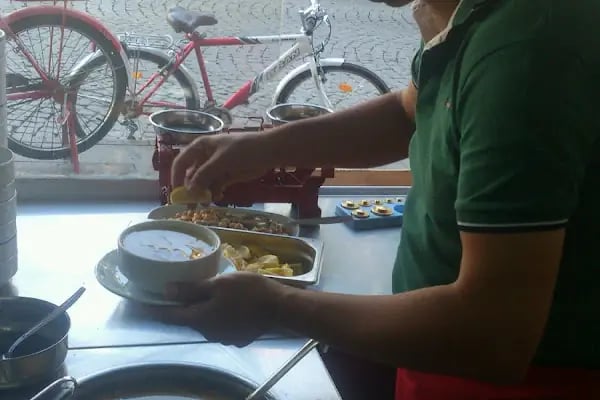 Emir Sultan Yemek Salonu - Resim 1