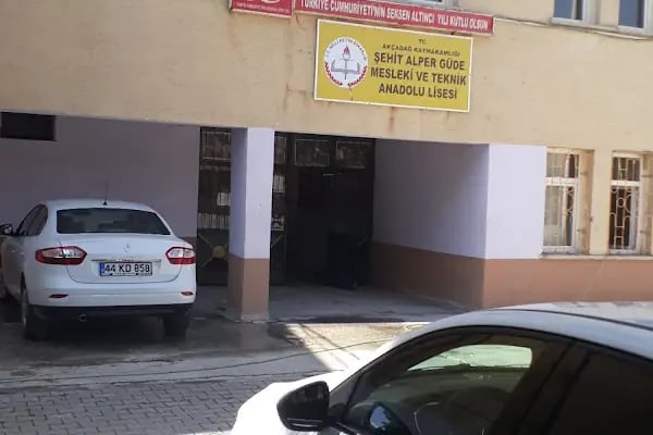 Şehit Alper Güde Çok Programlı Lise - Resim 1