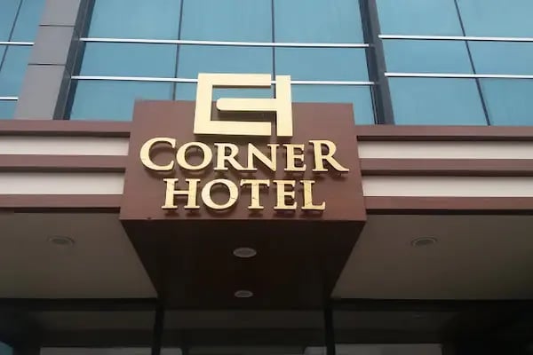 The Corner Hotel - Resim 5