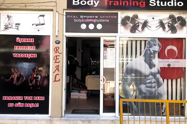 Real Fitness Studio Center - Resim 3